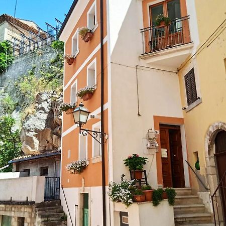Casa Vacanza La Torre Palena Bagian luar foto